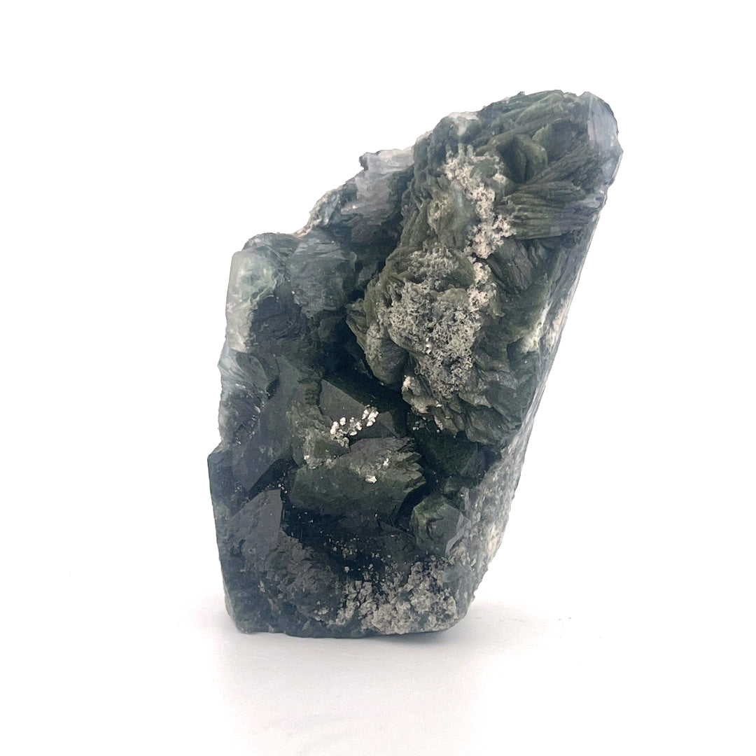 Mossy Green Heulandite  |  82 (g)