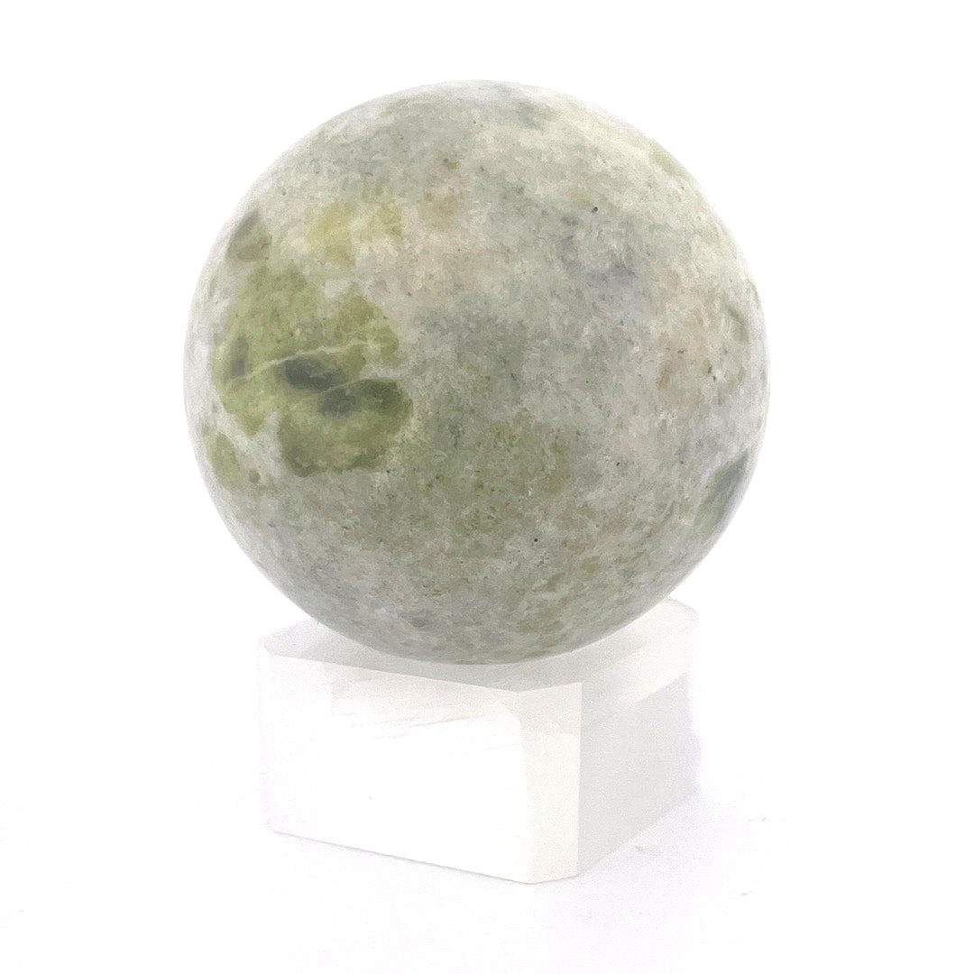 Pine Jade Sphere | 197 (g) | 2 (In)