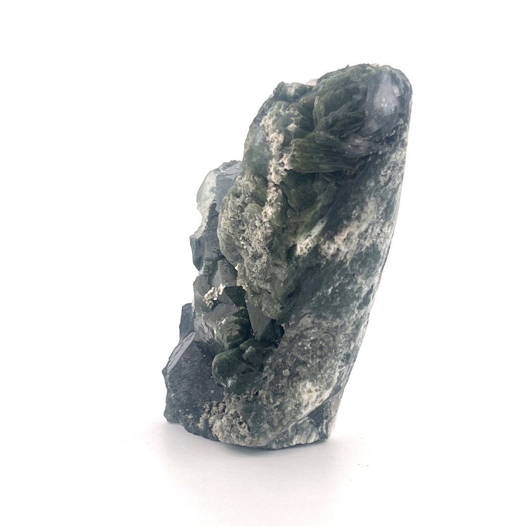 Mossy Green Heulandite  |  82 (g)