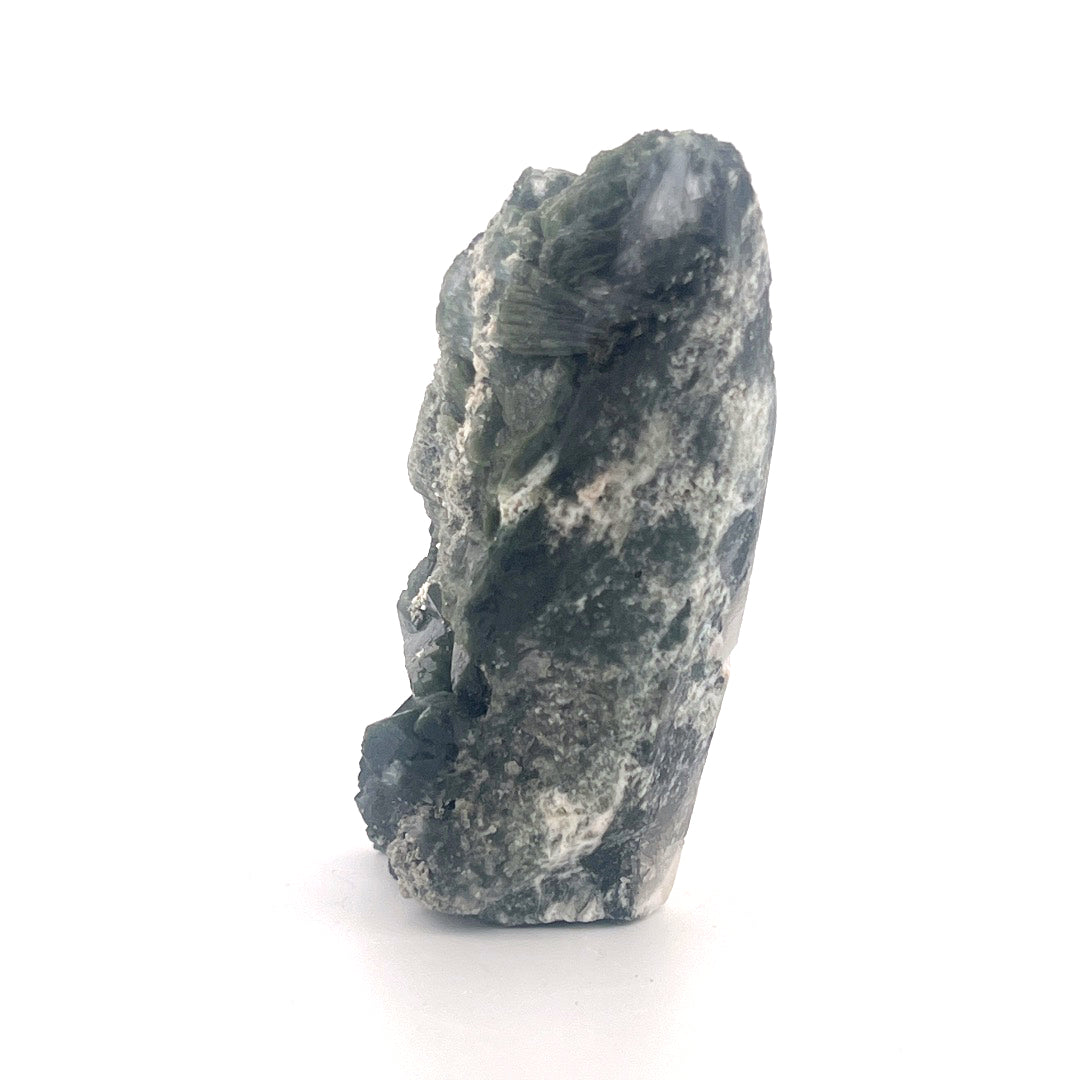 Mossy Green Heulandite  |  82 (g)