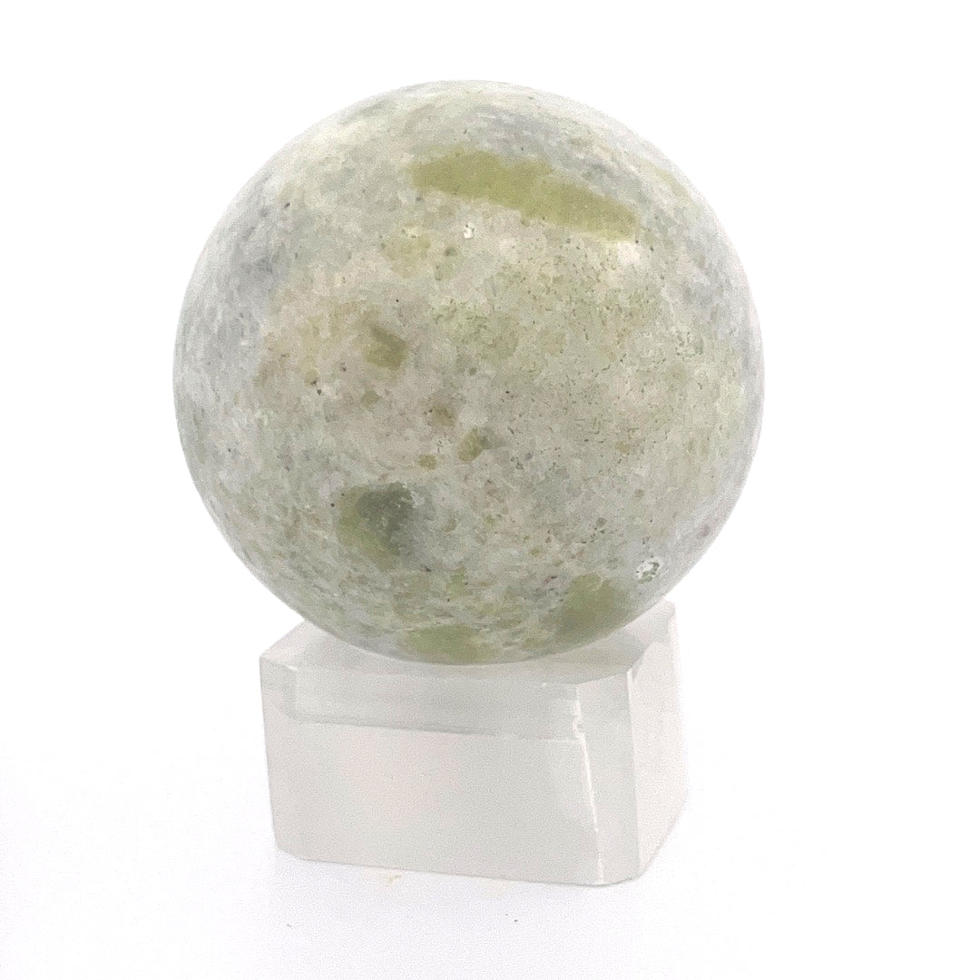 Pine Jade Sphere | 197 (g) | 2 (In)