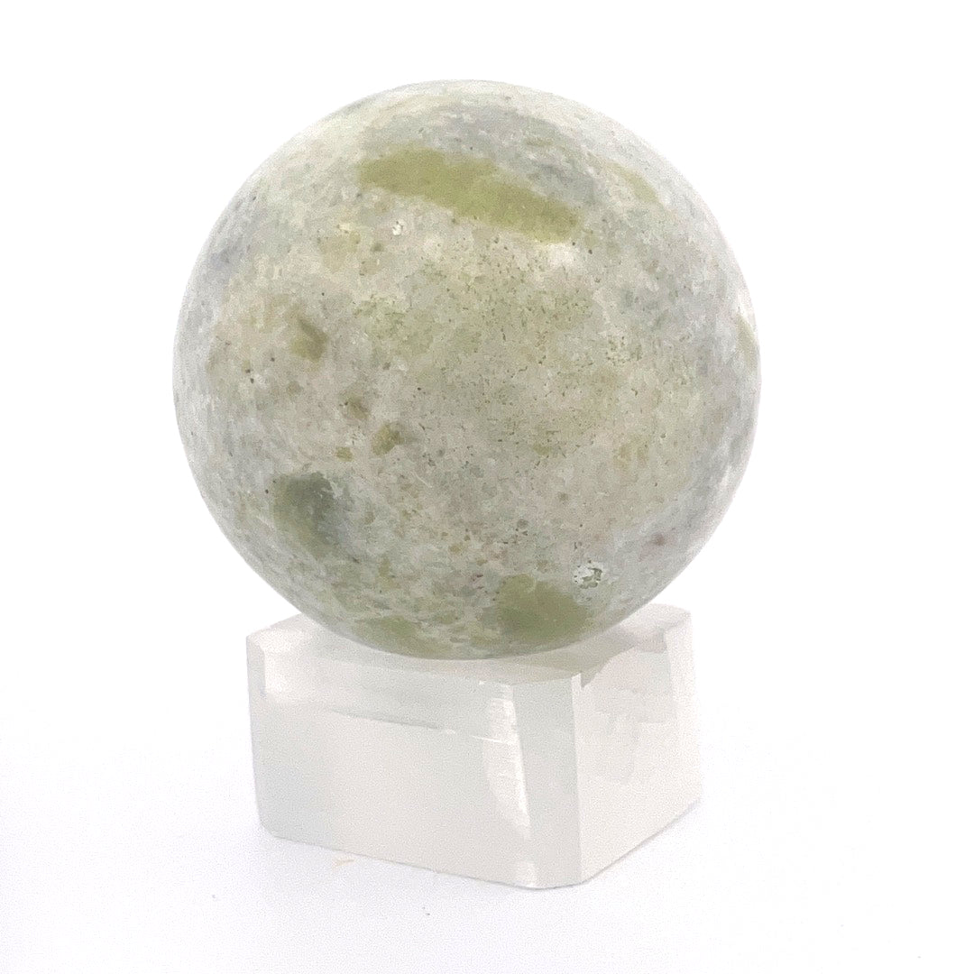 Pine Jade Sphere | 197 (g) | 2 (In)