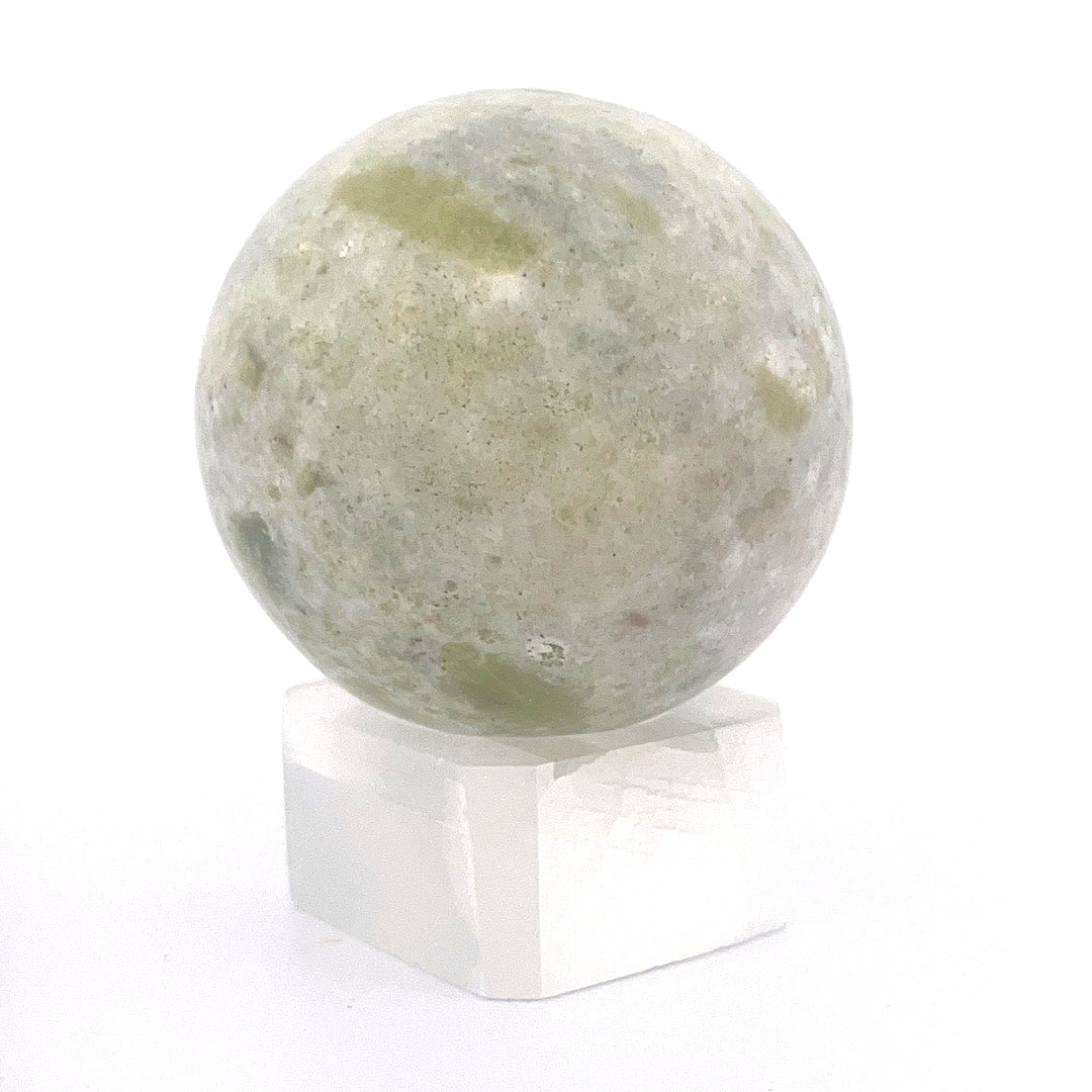 Pine Jade Sphere | 197 (g) | 2 (In)