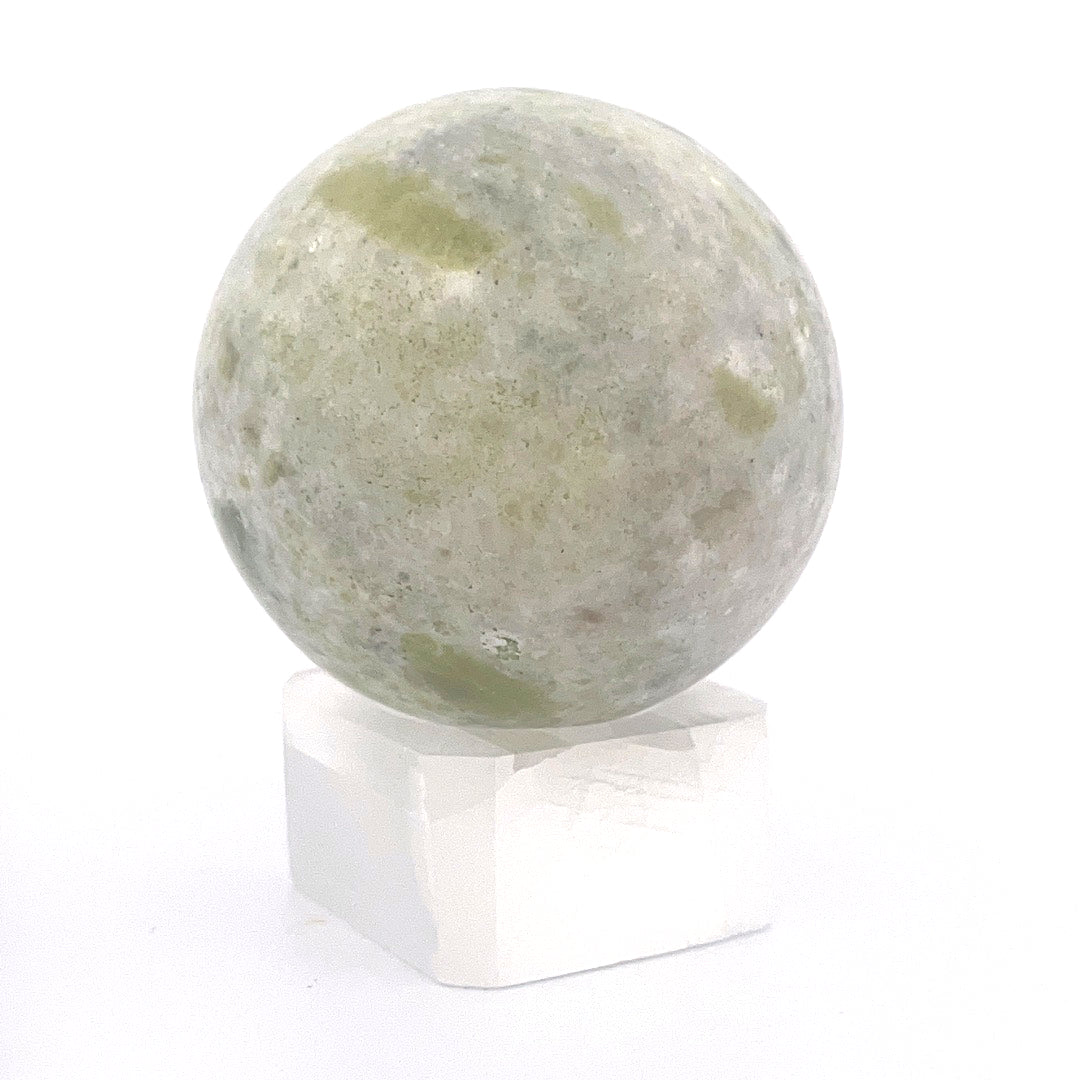 Pine Jade Sphere | 197 (g) | 2 (In)