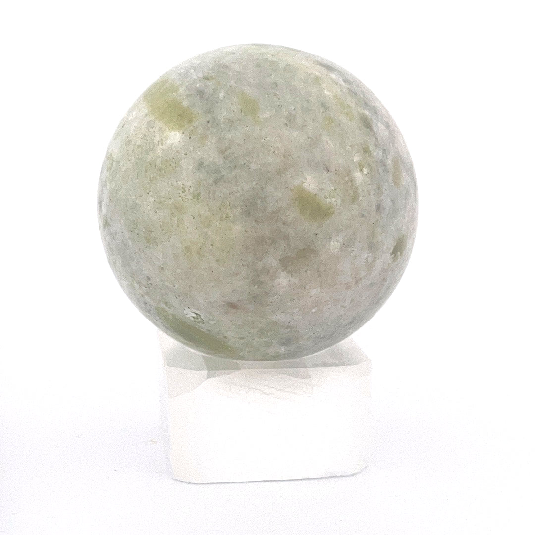 Pine Jade Sphere | 197 (g) | 2 (In)