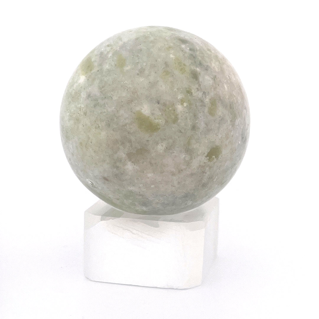 Pine Jade Sphere | 197 (g) | 2 (In)