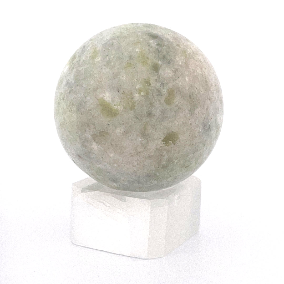 Pine Jade Sphere | 197 (g) | 2 (In)