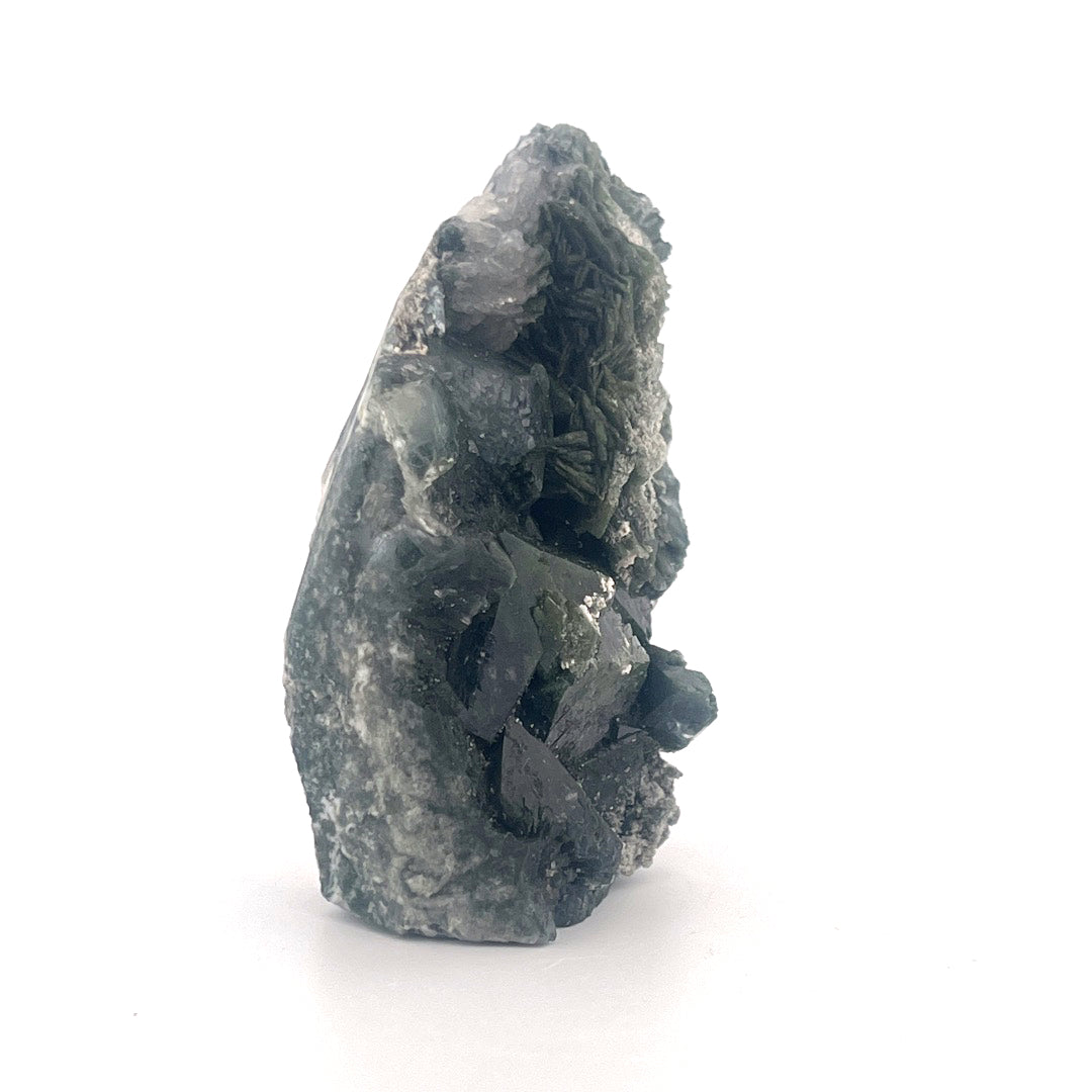 Mossy Green Heulandite  |  82 (g)