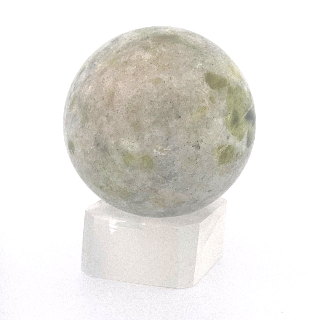 Pine Jade Sphere | 197 (g) | 2 (In)