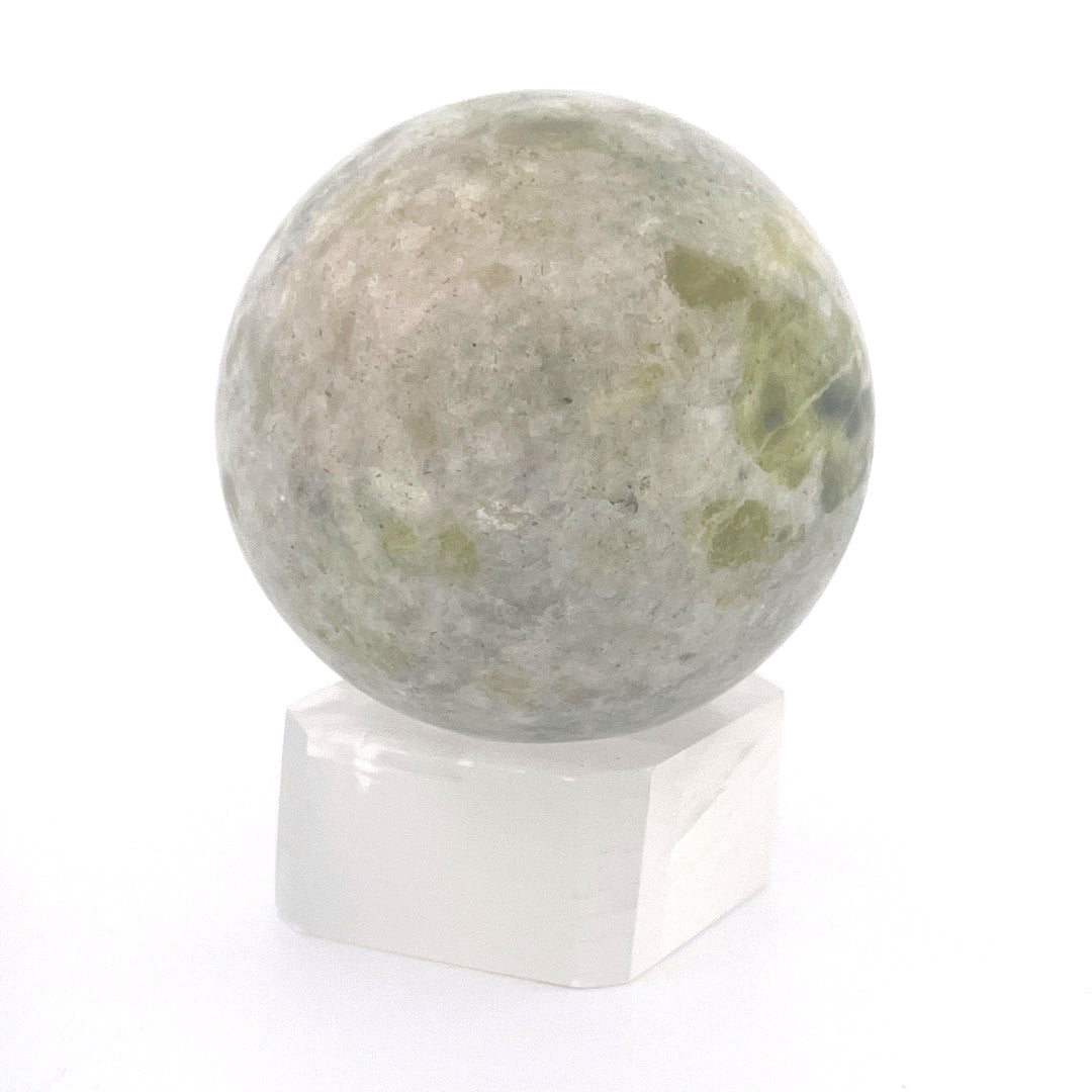 Pine Jade Sphere | 197 (g) | 2 (In)