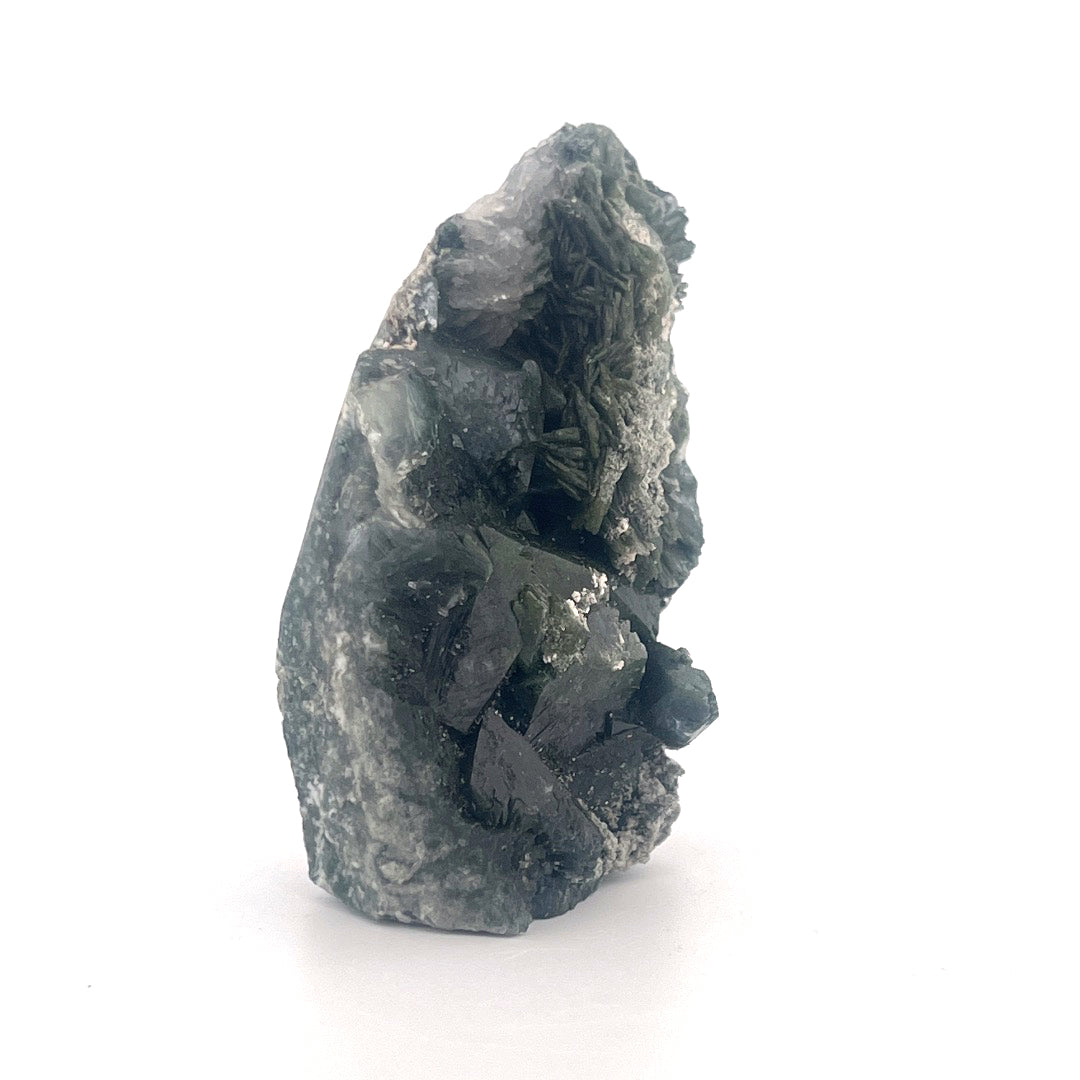 Mossy Green Heulandite  |  82 (g)