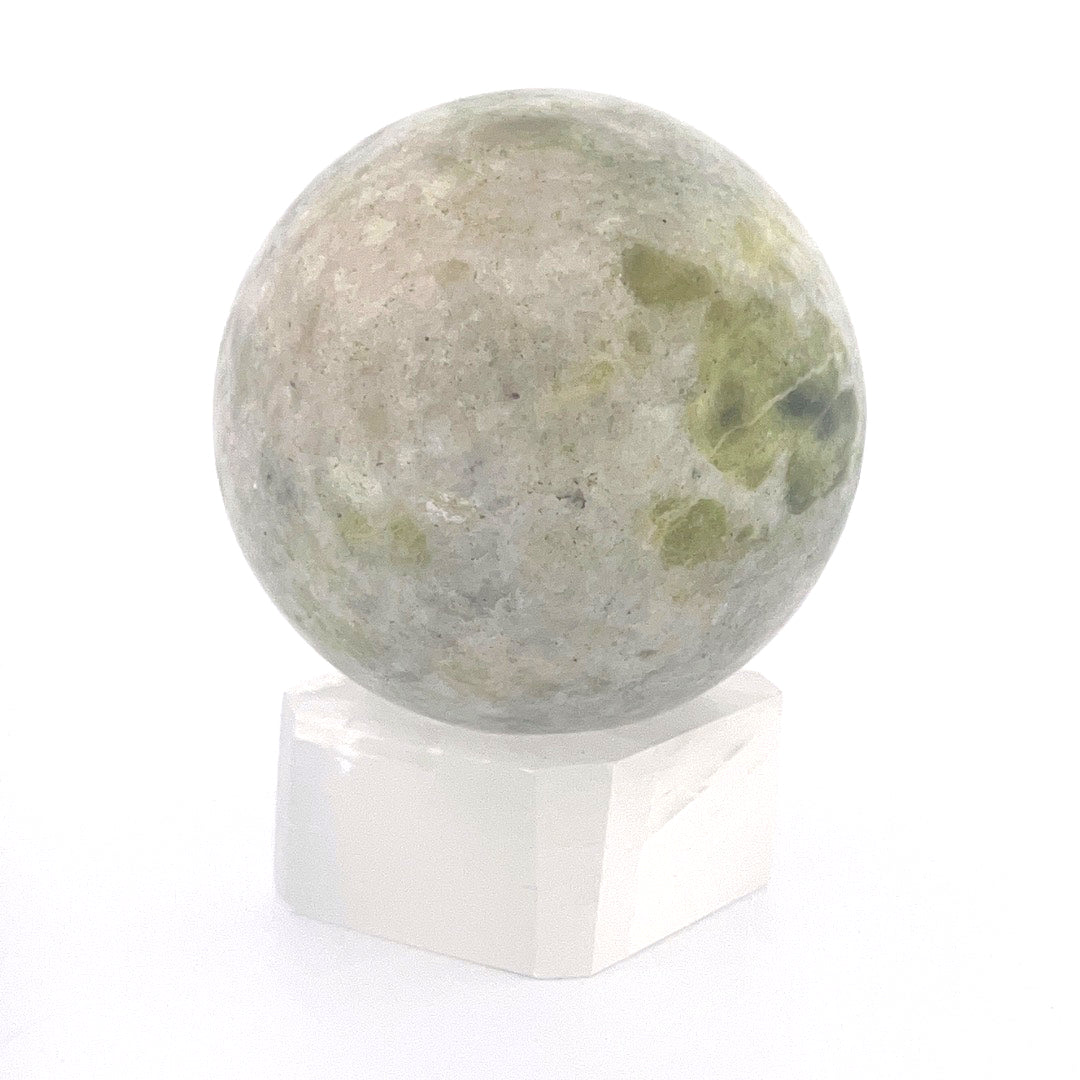 Pine Jade Sphere | 197 (g) | 2 (In)