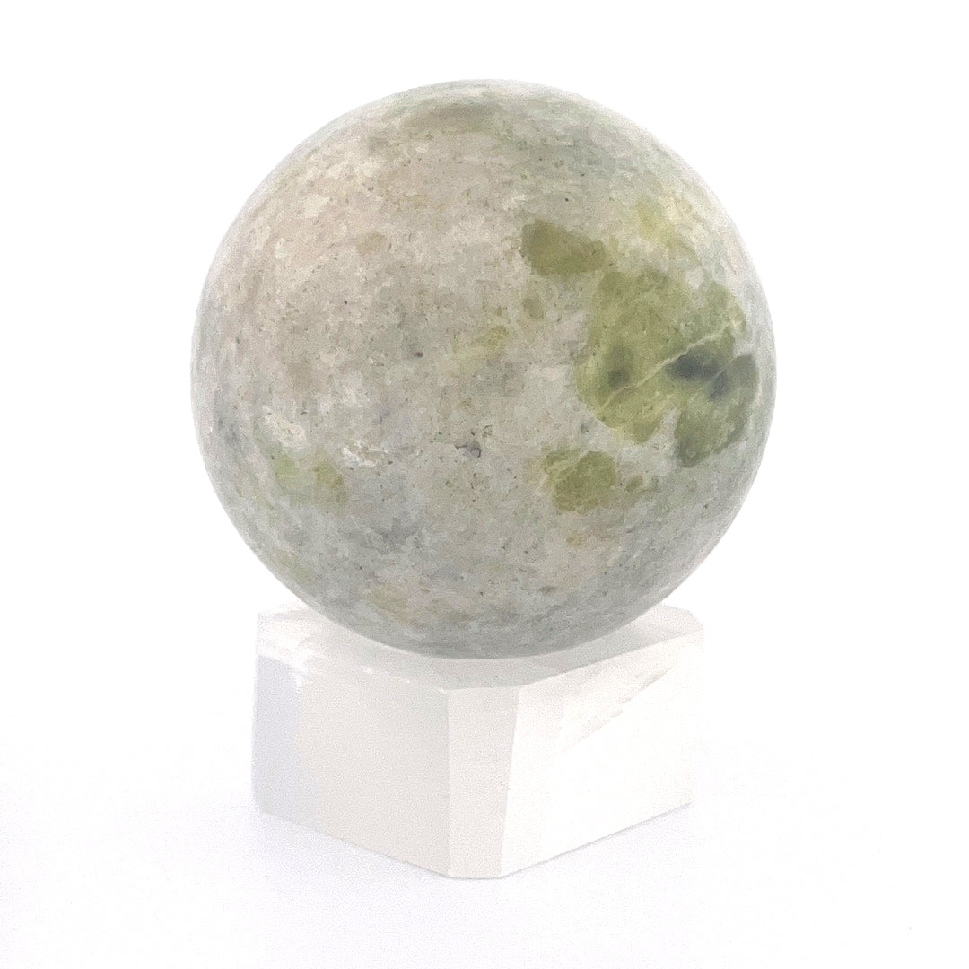 Pine Jade Sphere | 197 (g) | 2 (In)