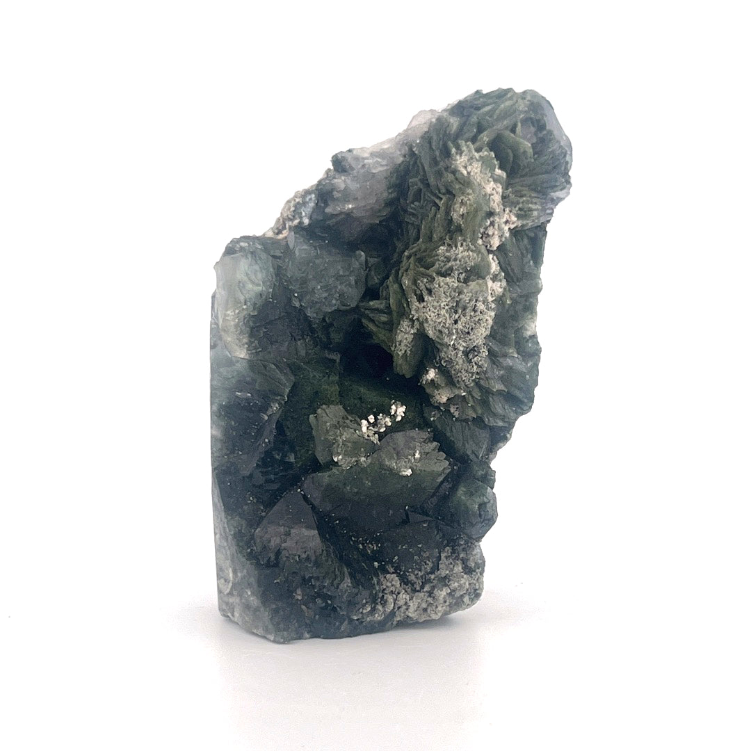 Mossy Green Heulandite  |  82 (g)