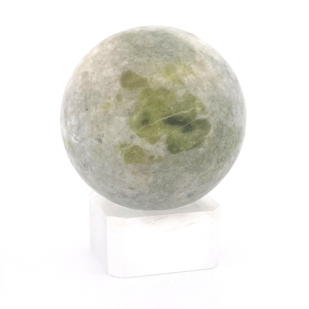 Pine Jade Sphere | 197 (g) | 2 (In)