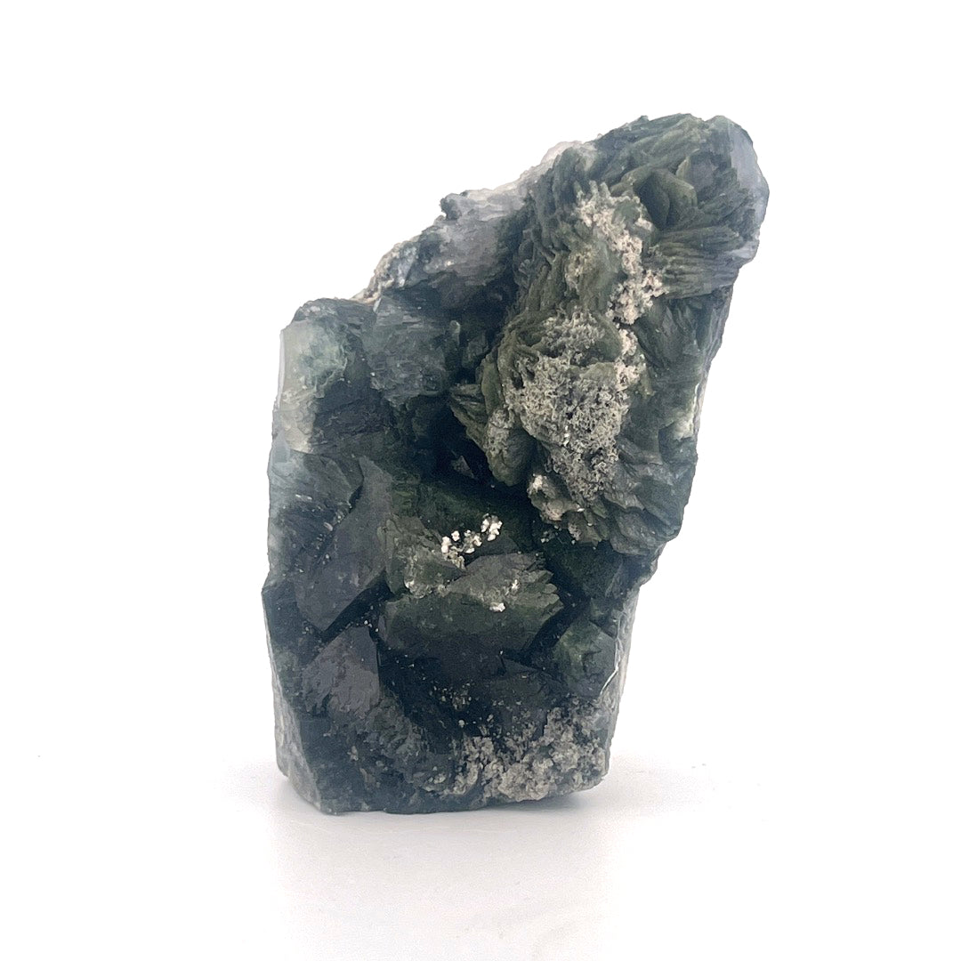 Mossy Green Heulandite  |  82 (g)