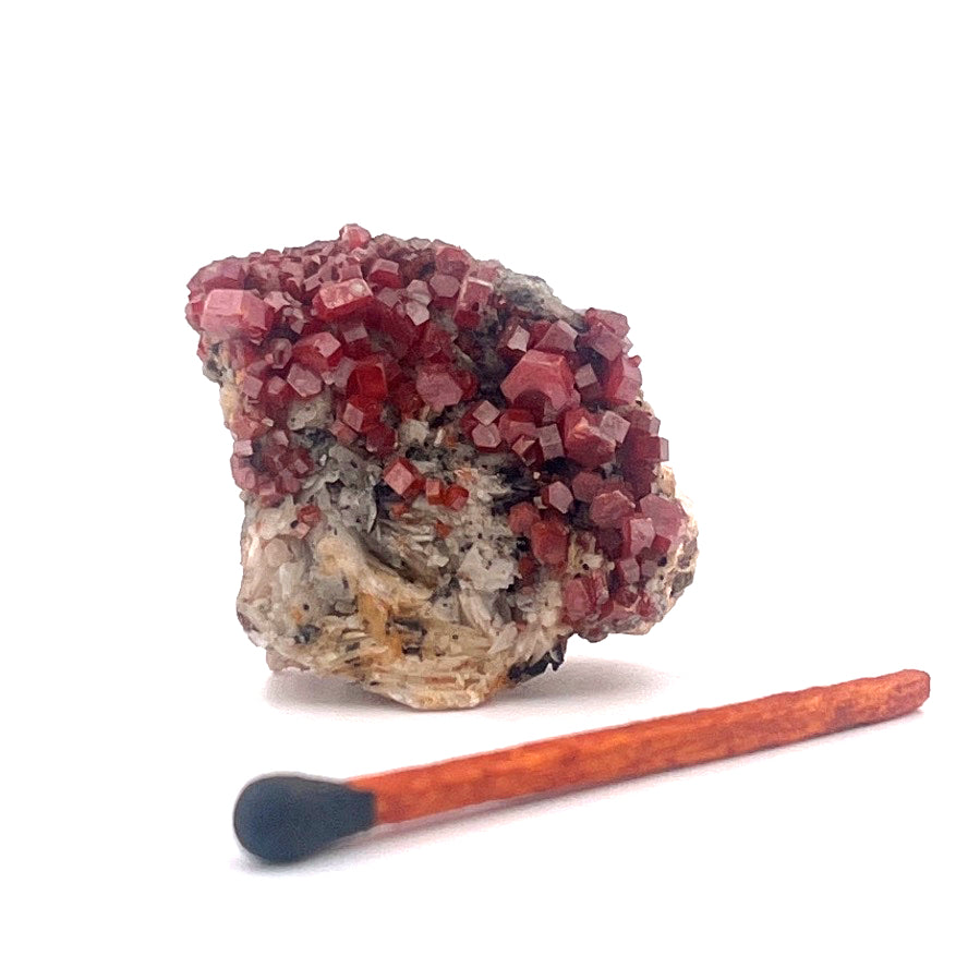 Vanadinite on Goethite Barite Druzy